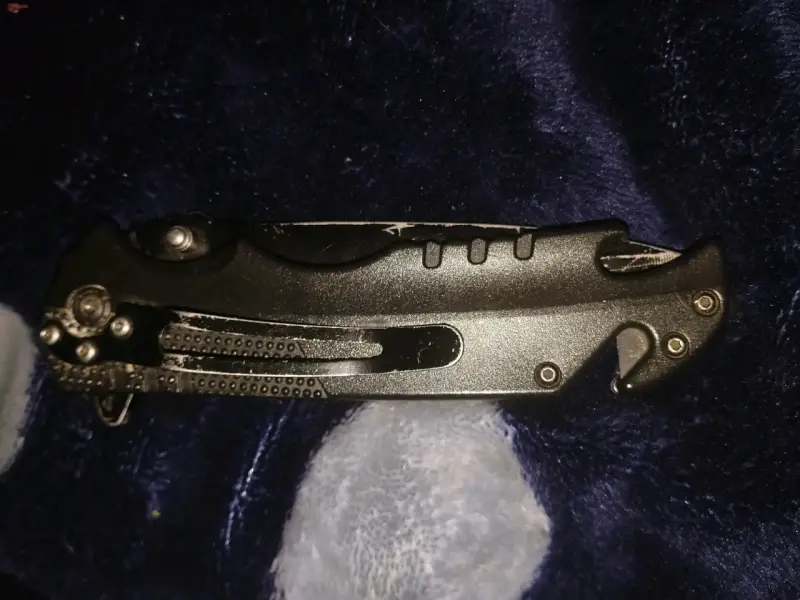 Cuchillo plegable táctico con cortador de cinturón - 2