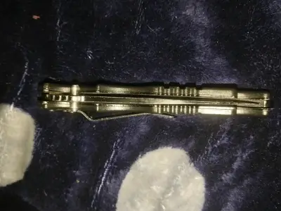 Cuchillo plegable táctico con cortador de cinturón - miniatura 3