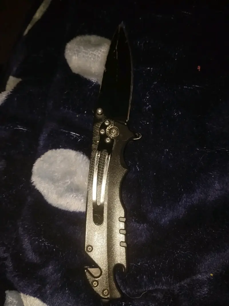 Cuchillo plegable táctico con cortador de cinturón - 4