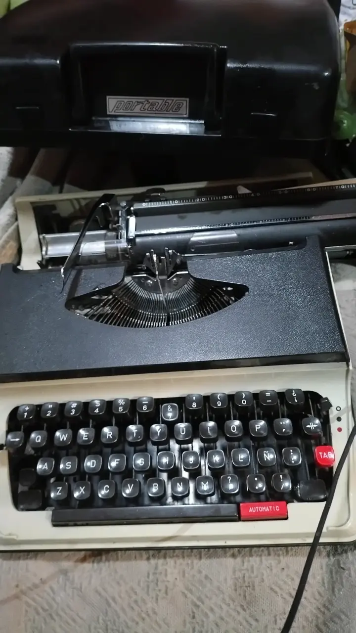 Maquina de escribir portátil - 2