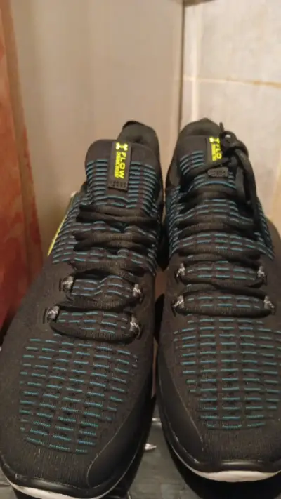 Zapatillas deportivas Under Armour Flow negras - miniatura 3