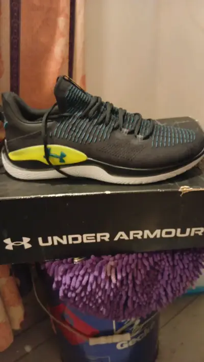 Zapatillas deportivas Under Armour Flow negras - miniatura 4