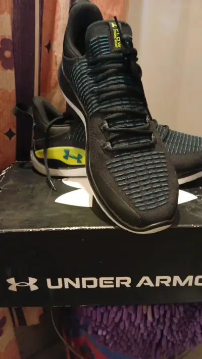 Zapatillas deportivas Under Armour Flow negras - miniatura 5