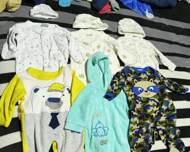 Conjunto de pijamas para bebé con diseños