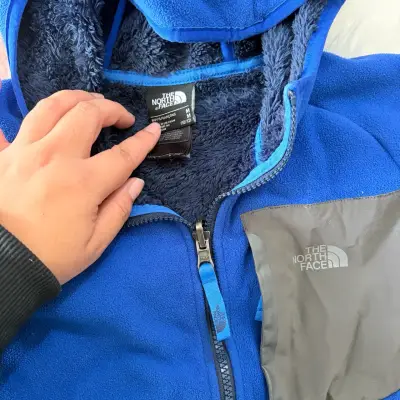 Chaqueta polar azul The North Face para niño - miniatura 3