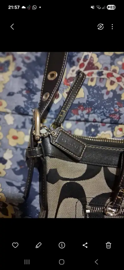 Cartera de Hombro Estampada en Buen Estado - miniatura 3