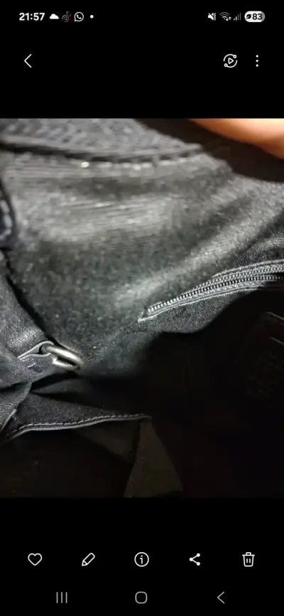 Cartera de Hombro Estampada en Buen Estado - miniatura 5