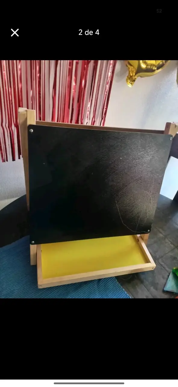 Pizarra de madera para niños con bandeja