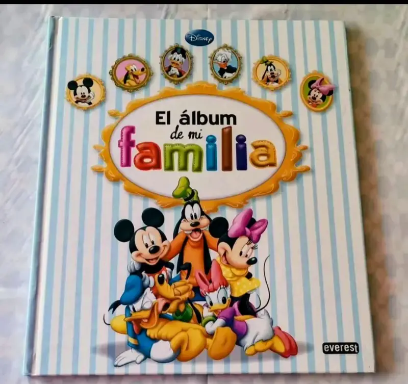 Álbum de fotos familiar Disney - 1