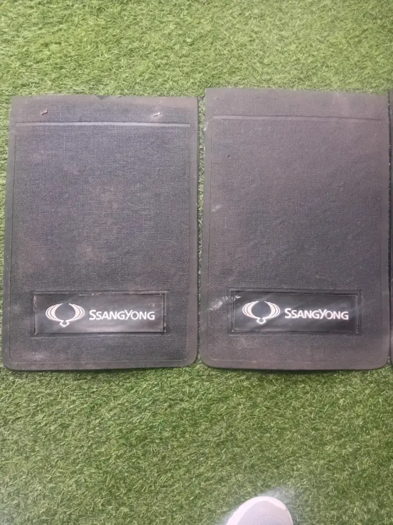Tapabarros de goma para auto 4x4 SsangYong - 2