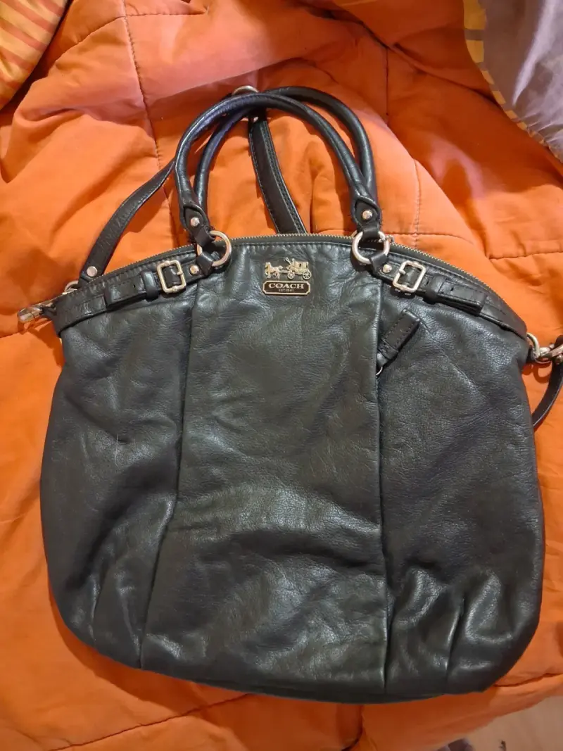 Bolso de cuero negro Coach con asas - 1