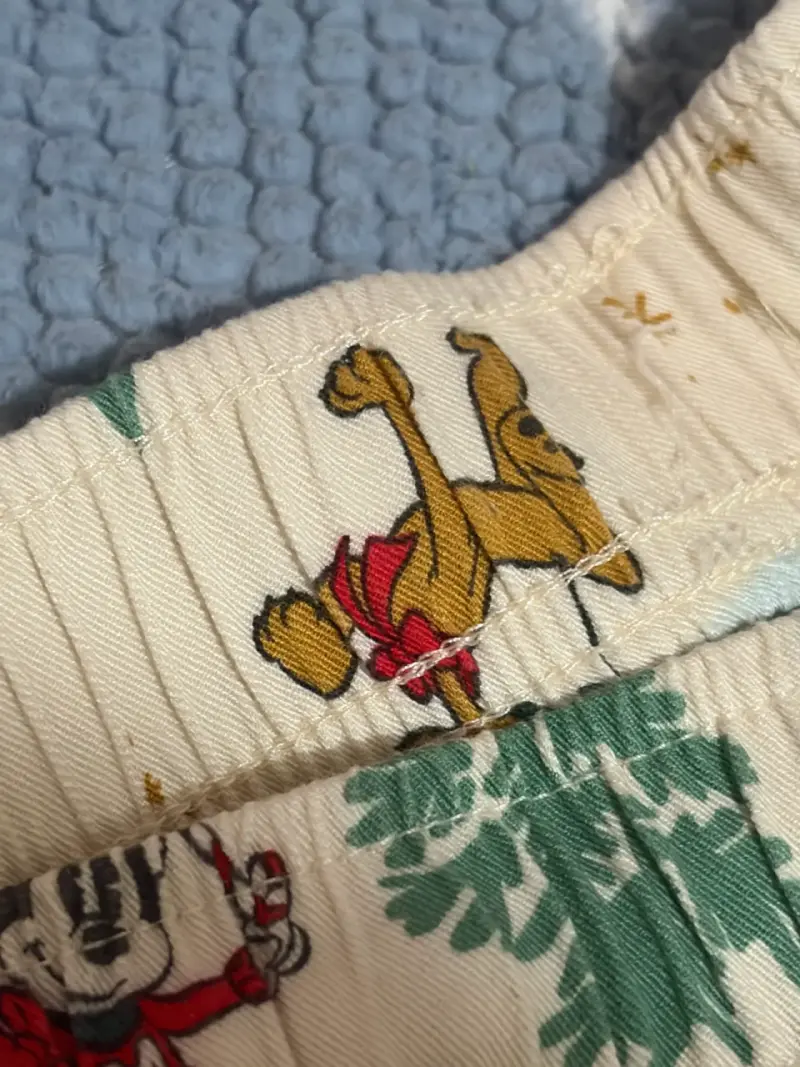 Pantalones de pijama Disney con estampado navideño - 4