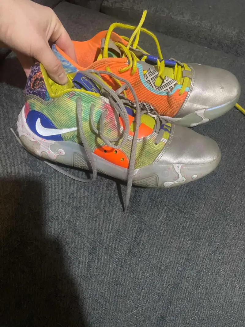 Zapatillas deportivas multicolor Nike en buen estado - 1