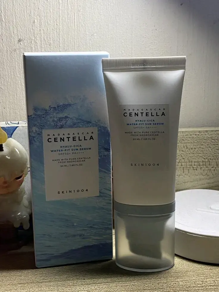 Serum solar SKIN1004 Centella SPF50+ PA+++ - 1