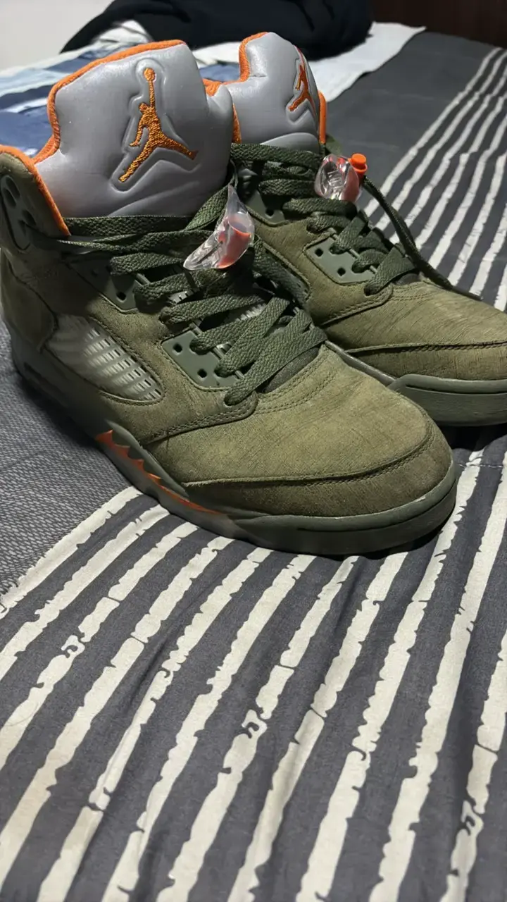 Zapatillas Air Jordan 5 Retro Verde Oliva - 1