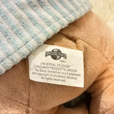 Peluche E.T. con Pijama y Almohada - miniatura 3