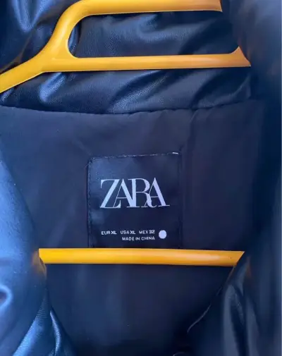 chaqueta ecocuero  negra Zara - miniatura 2
