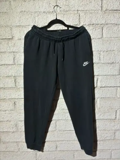 Pantalones deportivos Nike negros para hombre - miniatura 1