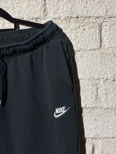 Pantalones deportivos Nike negros para hombre - miniatura 2