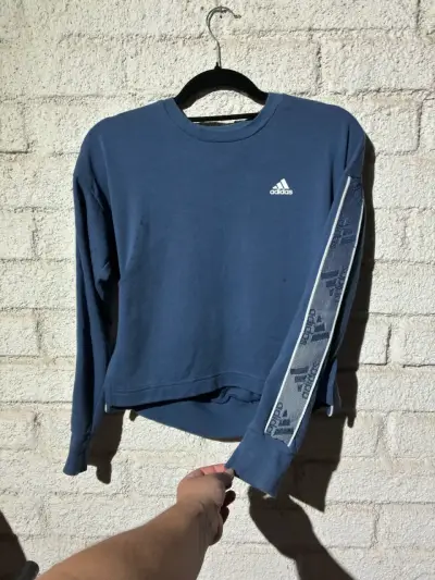 Polerón azul Adidas con logo en manga - miniatura 1