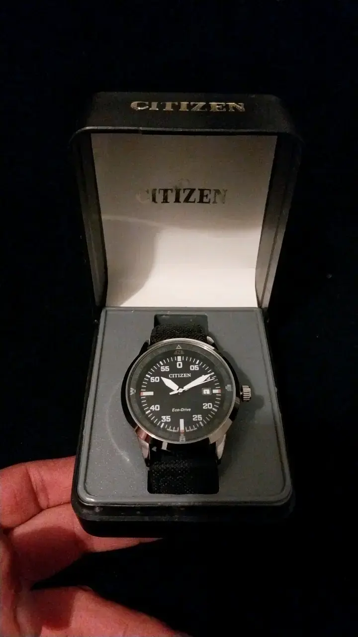 Reloj Citizen Eco-Drive Negro en Caja - 1