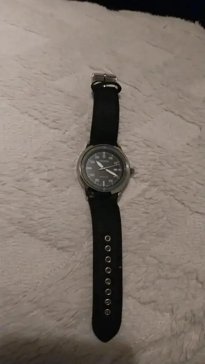 Reloj Citizen Eco-Drive Negro en Caja - miniatura 2