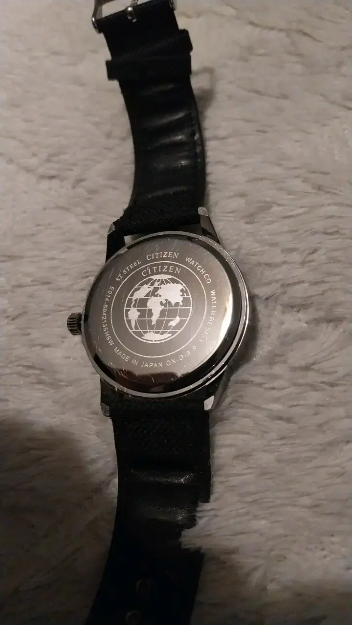 Reloj Citizen Eco-Drive Negro en Caja - 3