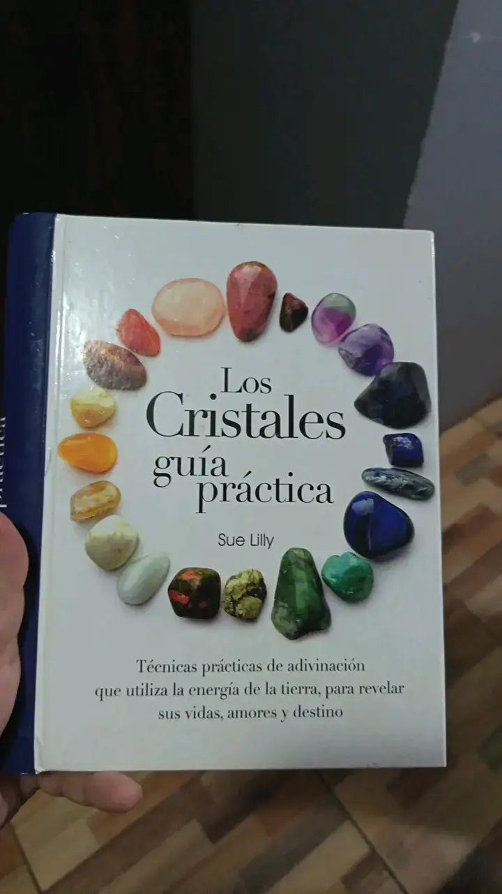 Libro 'Los Cristales Guía Práctica' de Sue Lilly - 1
