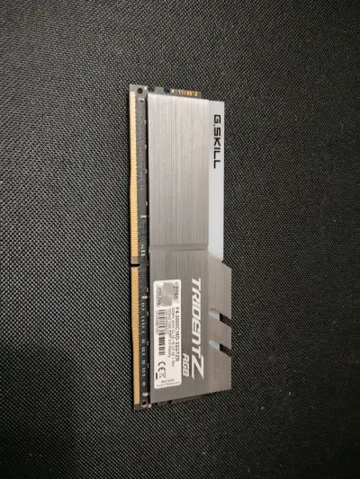 Memoria RAM G.Skill Trident Z RGB 16GB DDR4 - miniatura 1