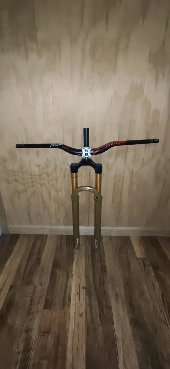 Horquilla de suspensión para bicicleta con manubrio - 1