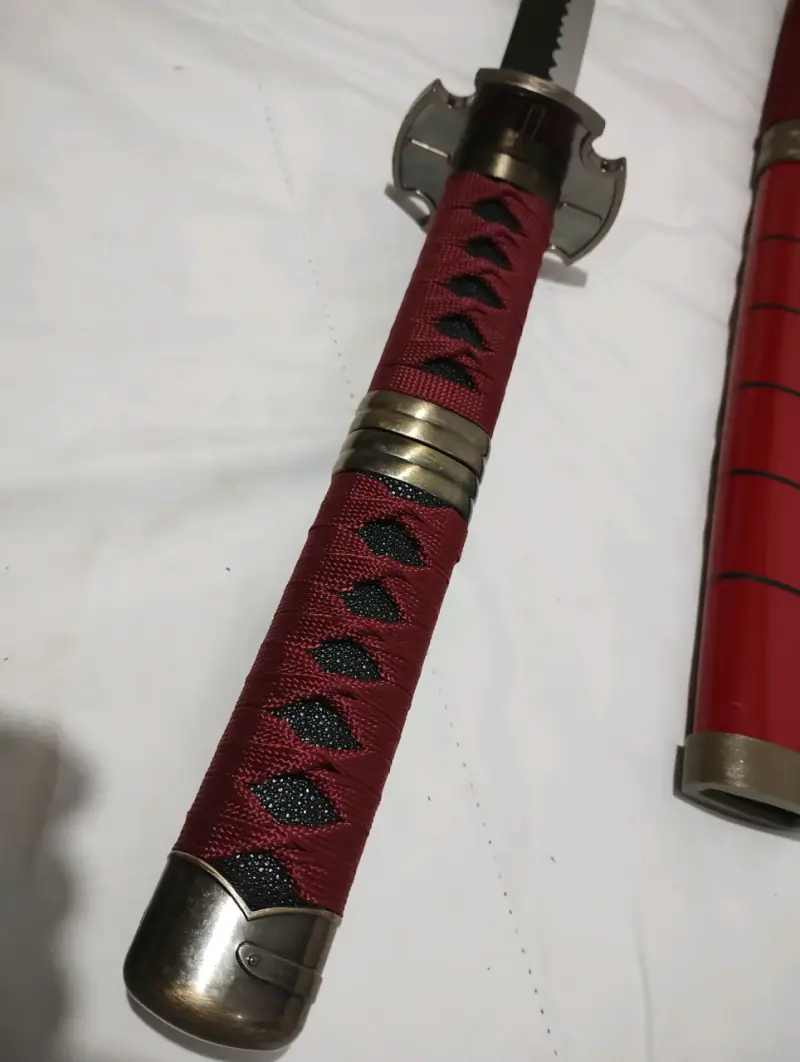 Espada katana decorativa roja con funda