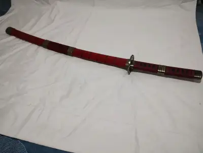 Espada katana decorativa roja con funda - miniatura 5