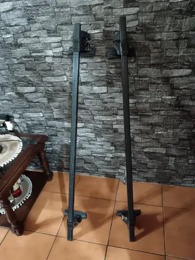 Barras portaequipaje para auto ajustables - miniatura 1