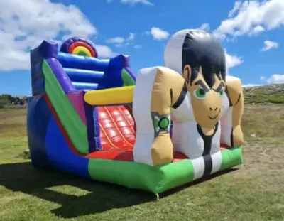 Inflable de Juegos para Niños con Diseño de Personaje - miniatura 1