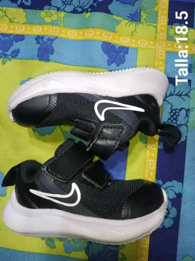 Zapatillas deportivas para niños Nike negras - miniatura 1