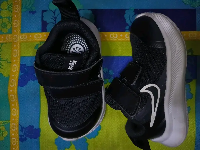 Zapatillas deportivas para niños Nike negras - 2