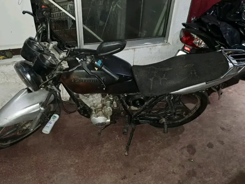 Motocicleta Dinamo usada en buen estado - 1