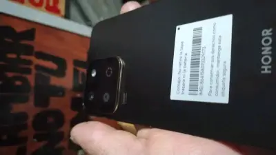 Smartphone Honor con cámara de 50MP - miniatura 1