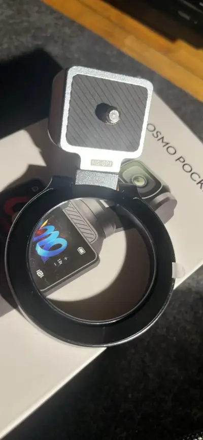 Cámara DJI Osmo Pocket 3 con Estuche y Adaptador - miniatura 2