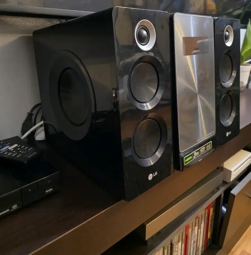 Sistema de sonido LG con control remoto - 3