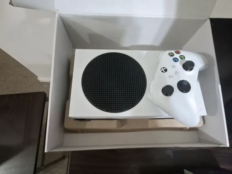 Consola Xbox Series S 512GB con Control - 2