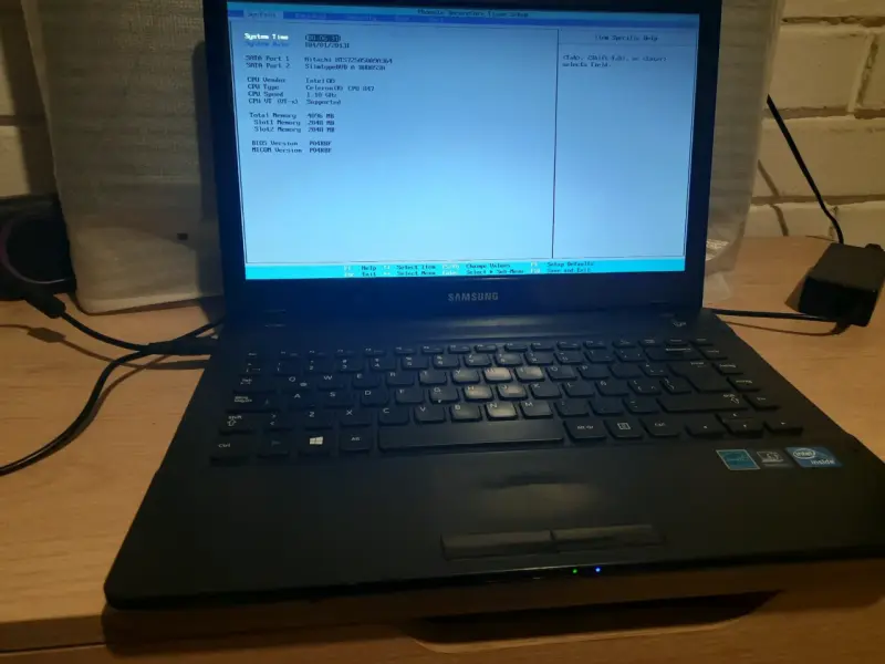 Notebook Samsung Intel Core i3 en buen estado - 4