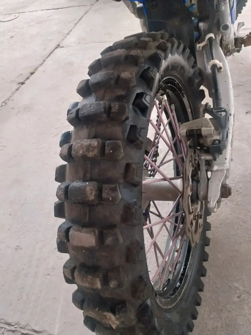 Moto Yamaha WR 250  de cross en buen estado - 5