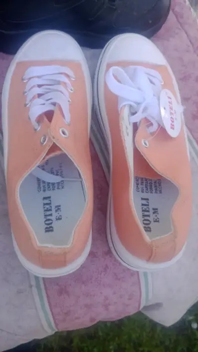 Zapatillas casuales Boteli unisex en dos colores - miniatura 1