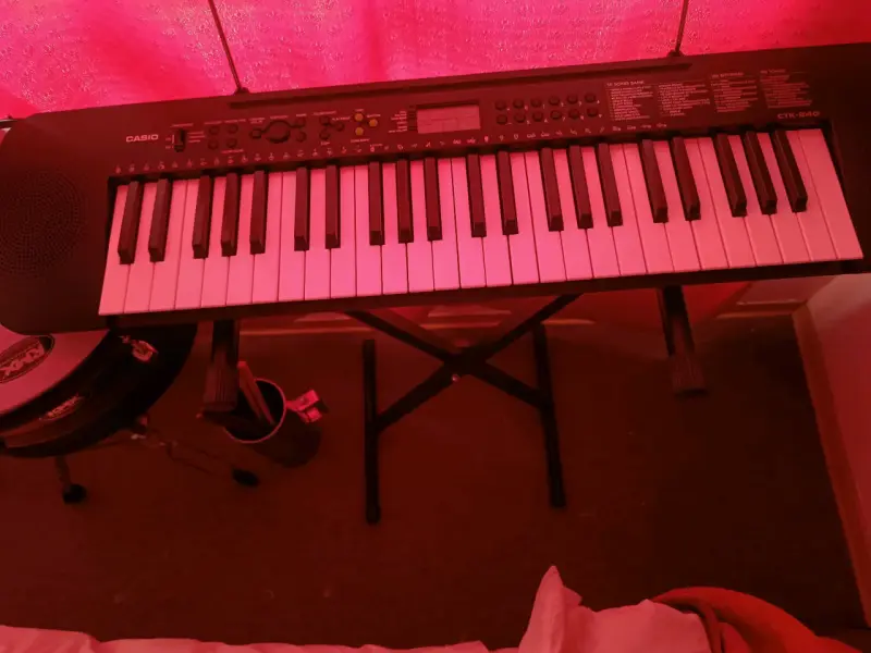 Teclado Musical Casio CTK-240 de 49 Notas - 3