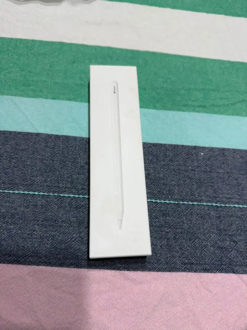 Apple Pencil de segunda generación en buen estado - 4