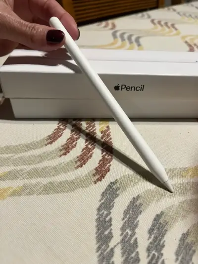 Apple Pencil de segunda generación en buen estado - miniatura 5