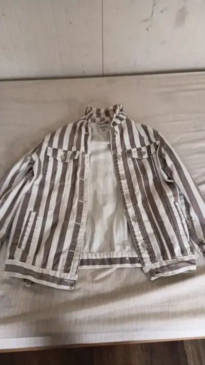 Chaqueta de mezclilla para hombre - miniatura 1