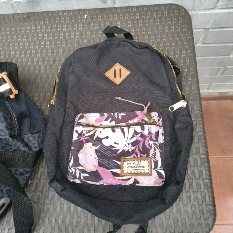 Mochila Maui And Sons con diseño floral - 2