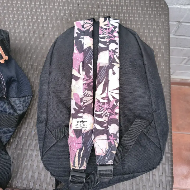 Mochila Maui And Sons con diseño floral - 3